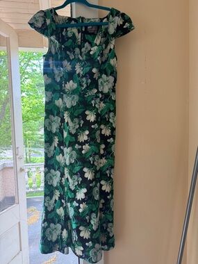 Anthropologie Green and White Floral Maxi Dress with Cap Sleeves